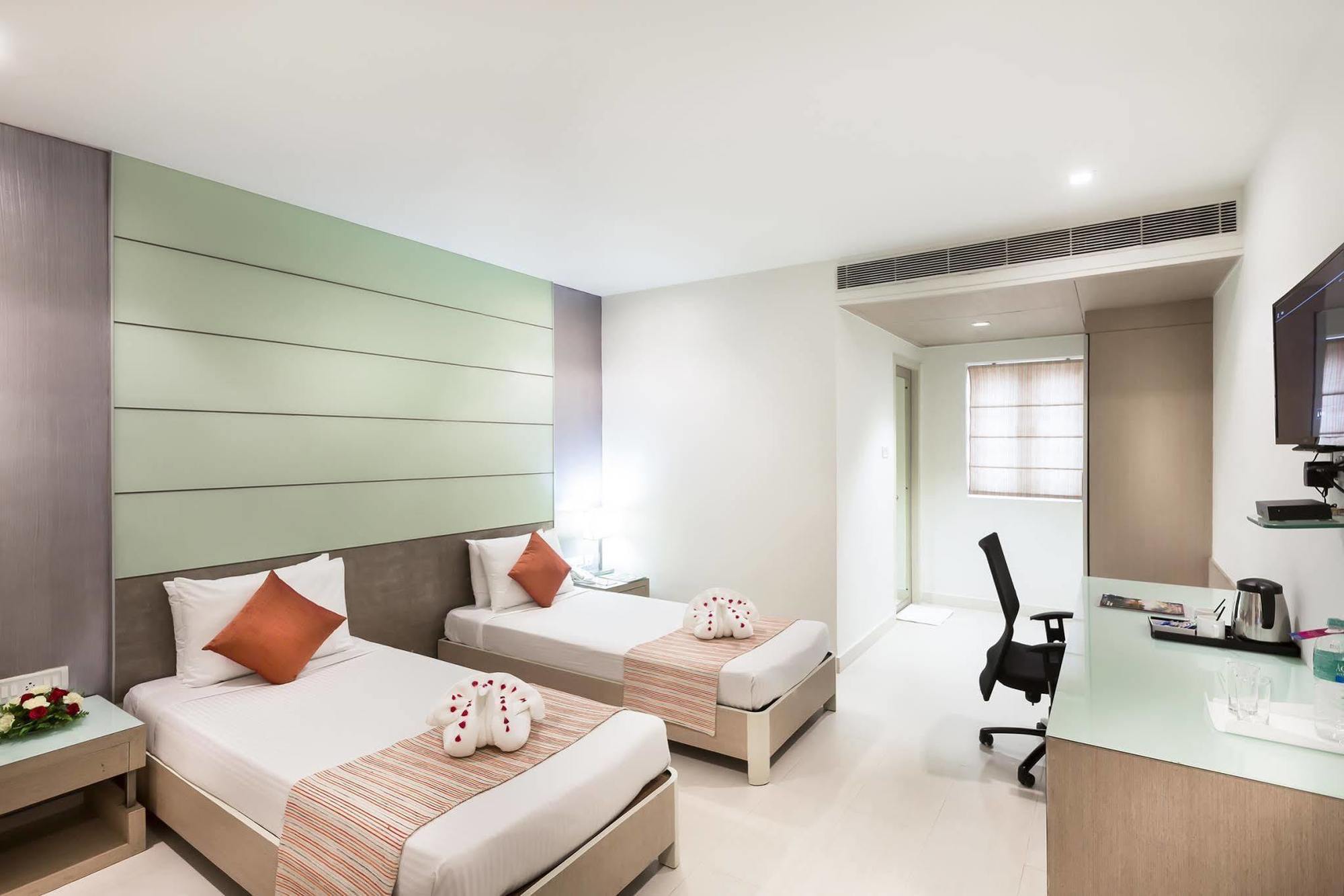 Apartment The Lotus Hotel, Burkit Road