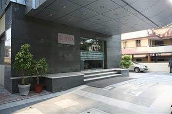 Apartment The Lotus Hotel, Burkit Road *